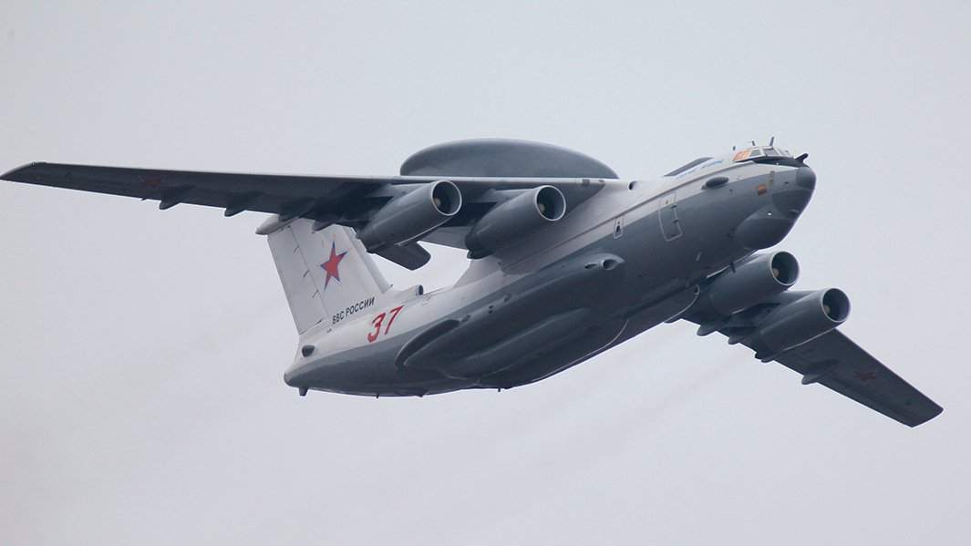 Самолет дальнего радиолокационного обнаружения А-50