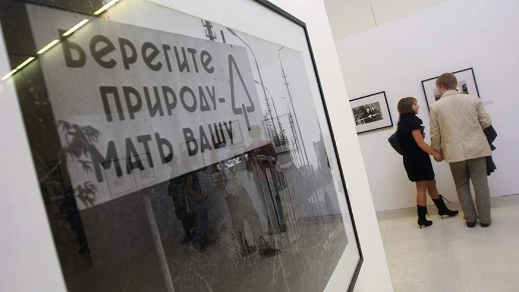 На выставке-ретроспективе классика российской фотографии Виктора Ахломова в Центральном выставочном зале «Манеж». 2008 год
