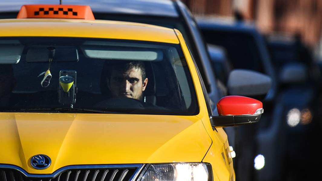 Водитель такси