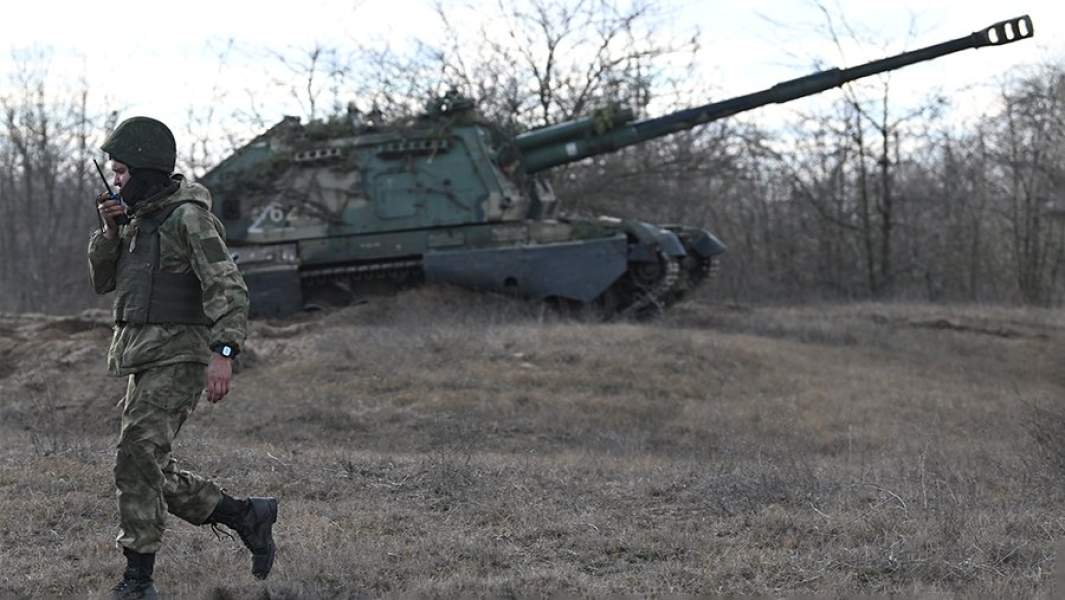 Самоходная артиллерийская установка «Мста-С» на боевой позиции в южном секторе спецоперации
