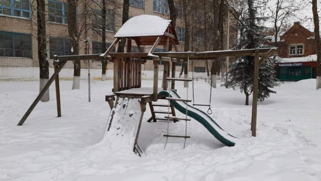 Детская площадка в городе Кашине