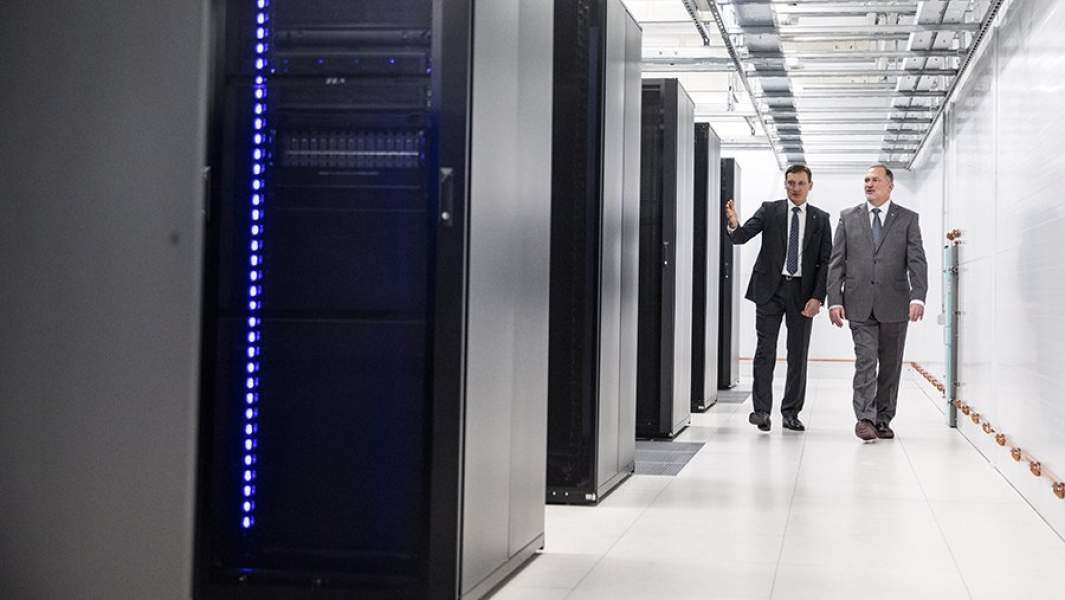 Серверы в центре обработки данных