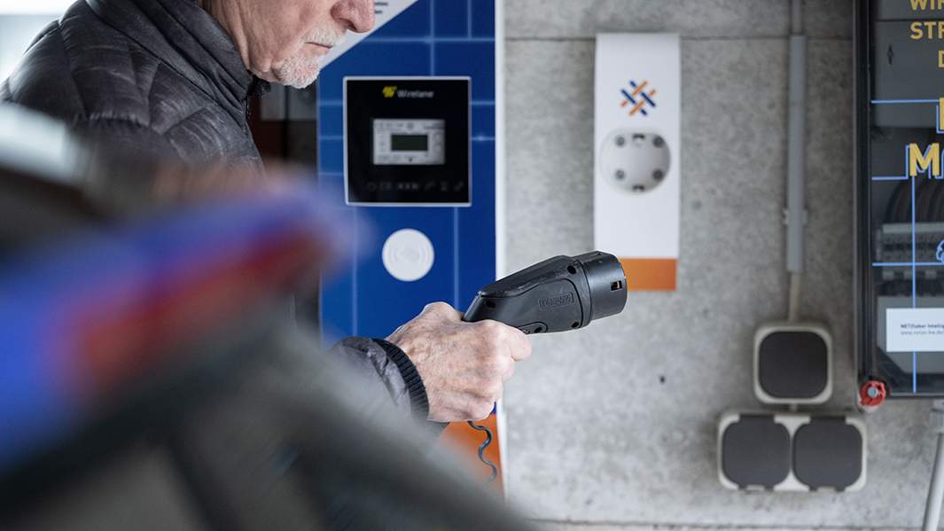 зарядка электромобиля