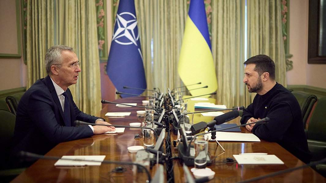 Йенс Столтенберг и Владимир Зеленский