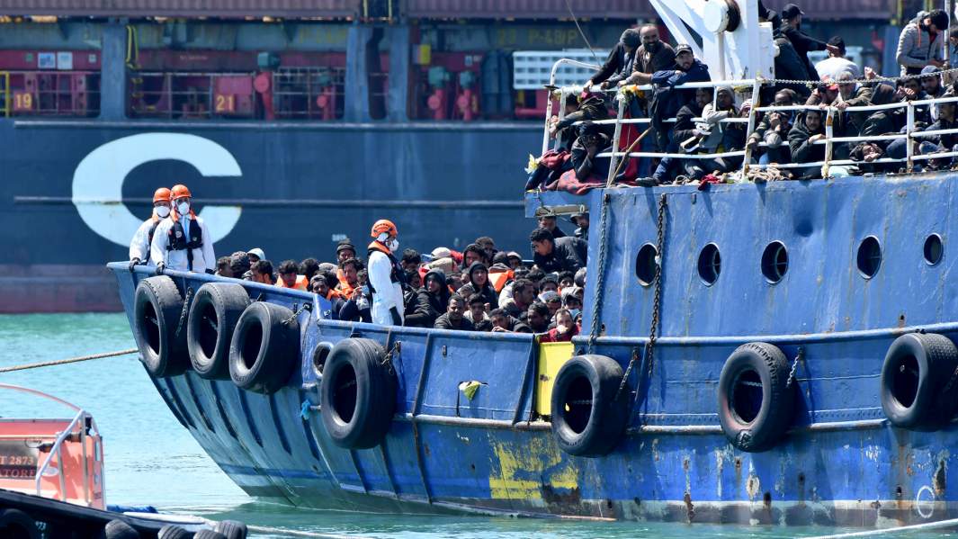 мигранты италия