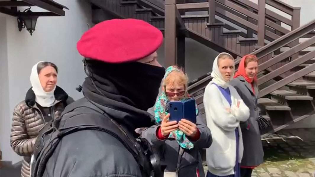 полиция возле Киево-Печерской лавры