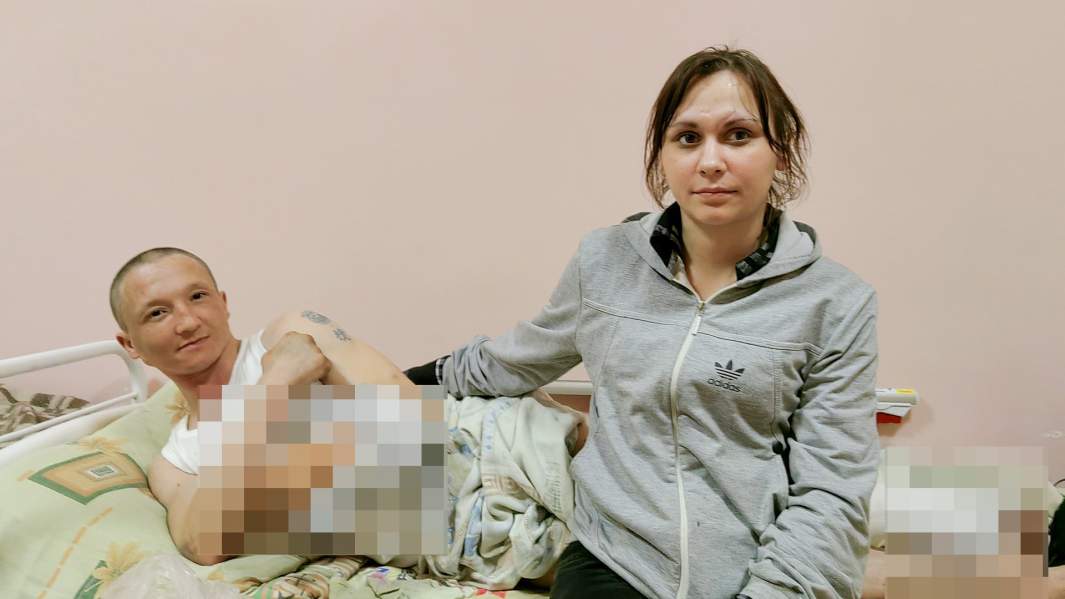 Андрей, позывной Китаец, с женой Аней