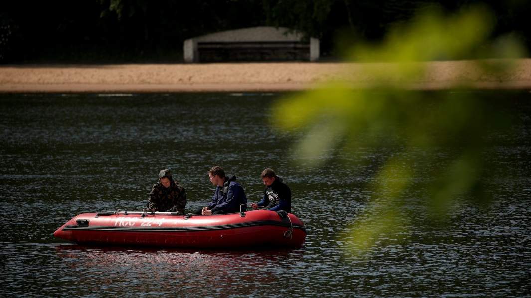 лодка водоем 