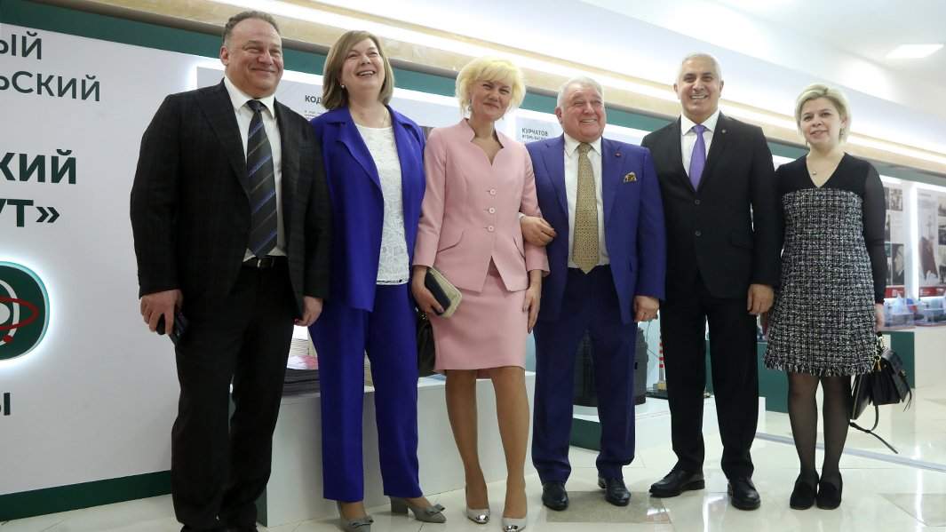 Открытие выставки в честь 80-летия со дня основания Курчатовского института в фойе Совета Федерации