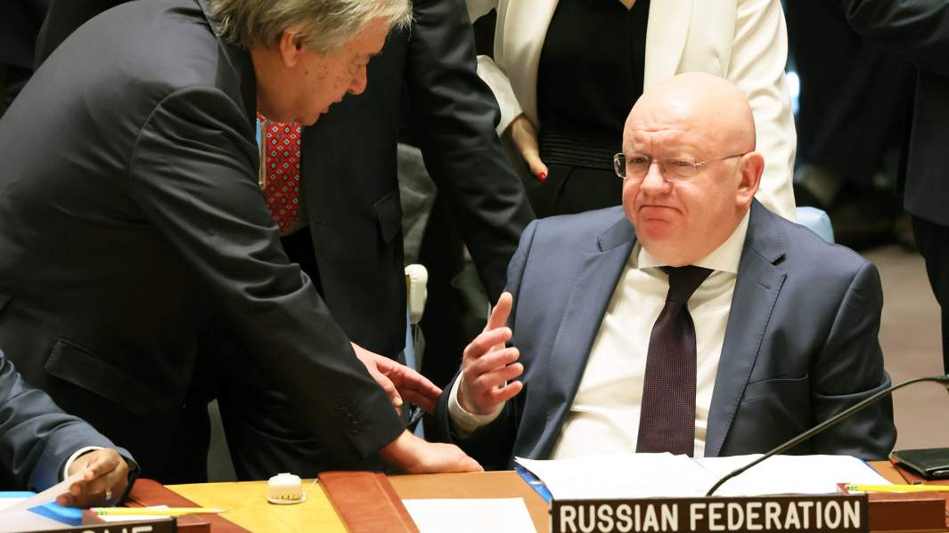 Генеральный секретарь Организации Объединенных Наций Антониу Гутерриш и постоянный представитель России при Организации Объединенных Наций Василий Небензя