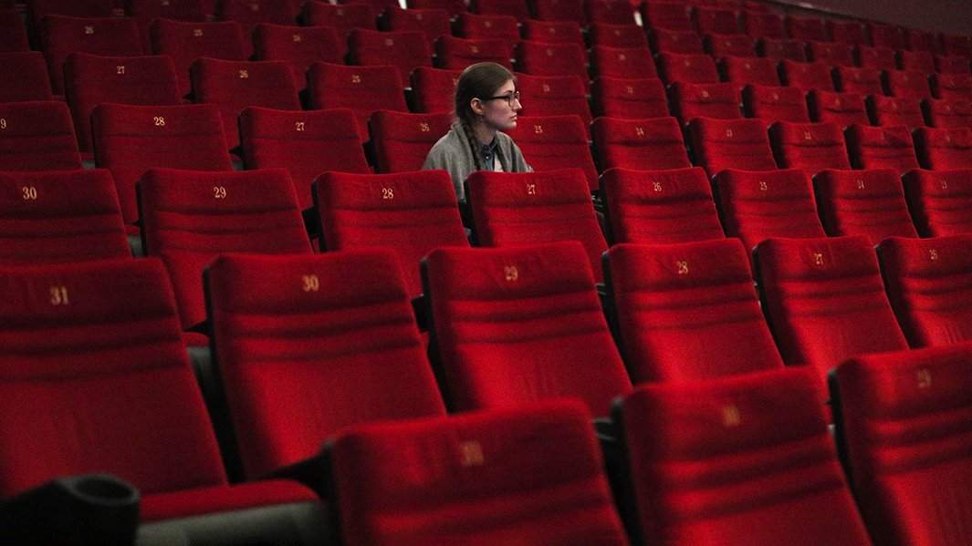 зритель в зале