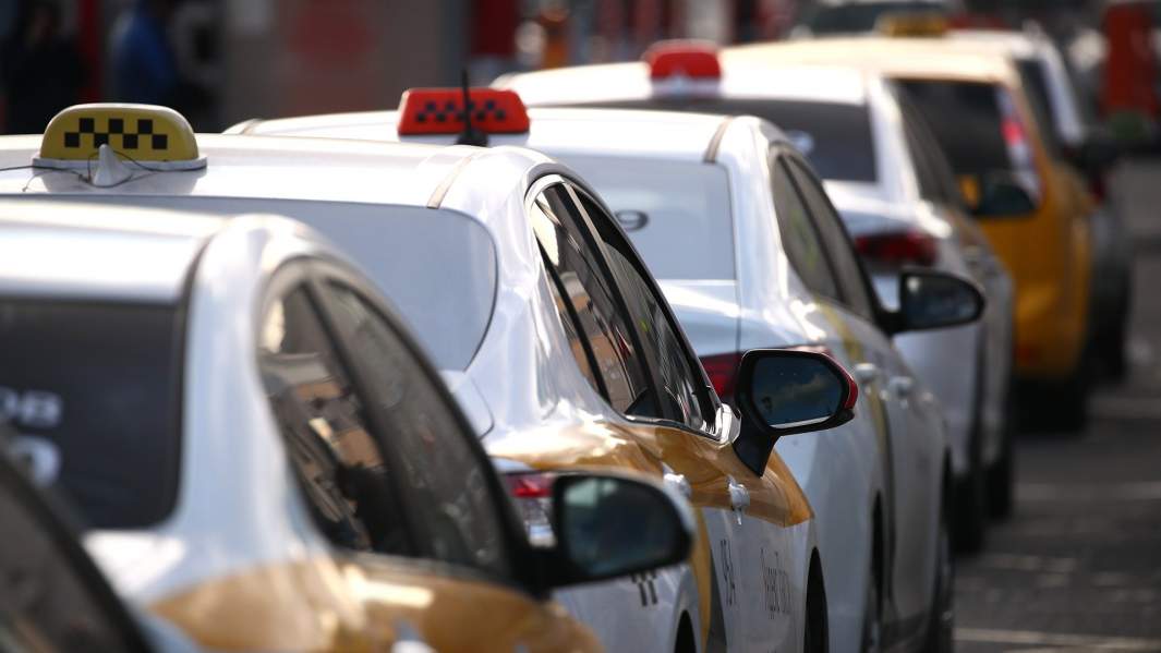 такси автомобили