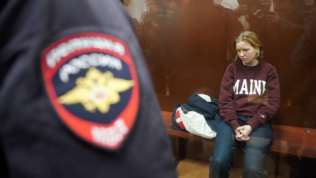 Дарья Трепова во время избрания меры пресечения в Басманном суде