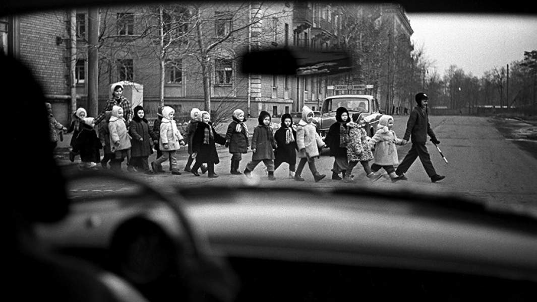 Занятия в кружке Юных автомобилистов Дома пионеров и школьников Ленинградского района города Москвы