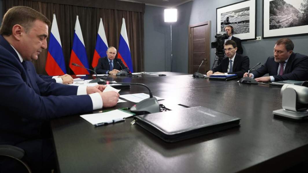 Владимир Путин на заседании президиума Государственного совета по вопросу «О развитии промышленности Российской Федерации в условиях санкционного давления»