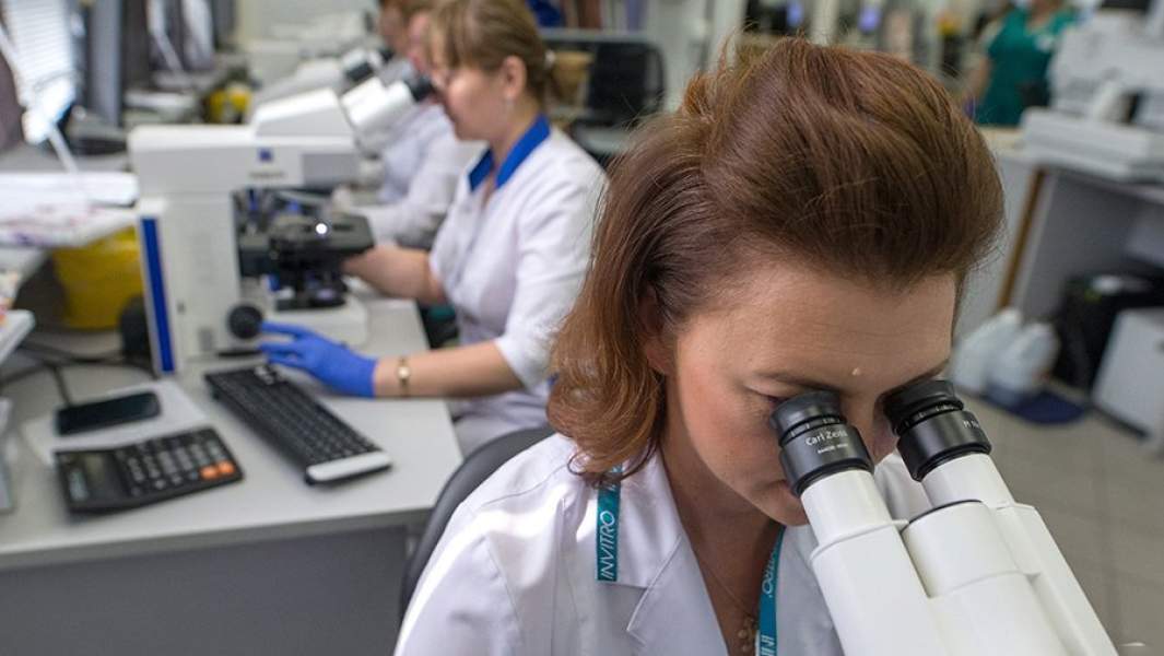 Изучение образцов в лаборатории