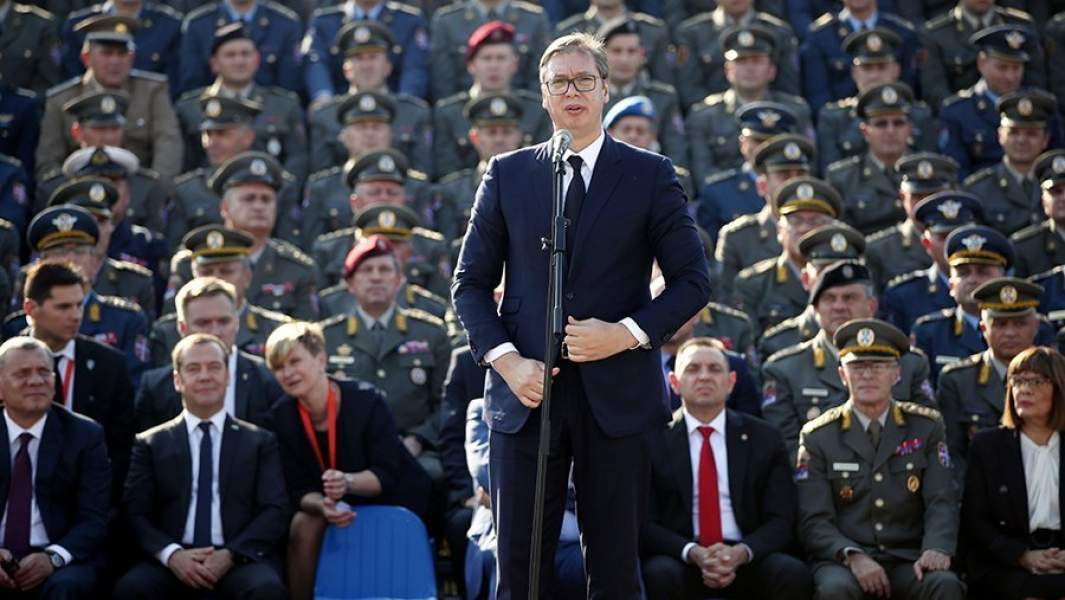 Президент Сербии Александр Вучич на учениях в 2019 году