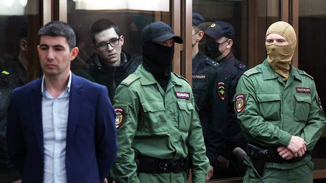 Оглашение приговора Ильназу Галявиеву, устроившего стрельбу в казанской гимназии