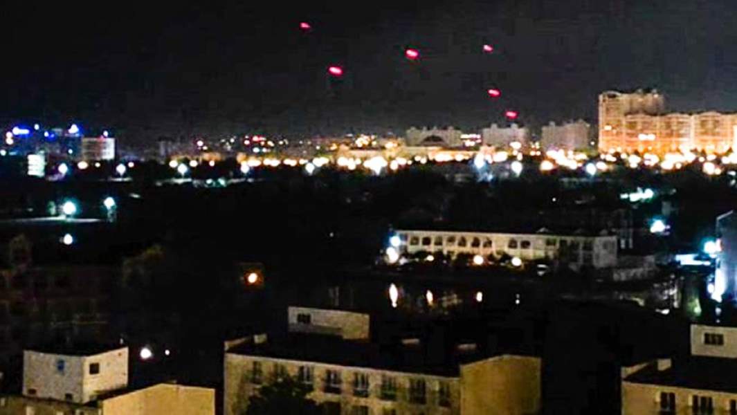 Работа ПВО во время уничтожения морских беспилотников в Севастополе