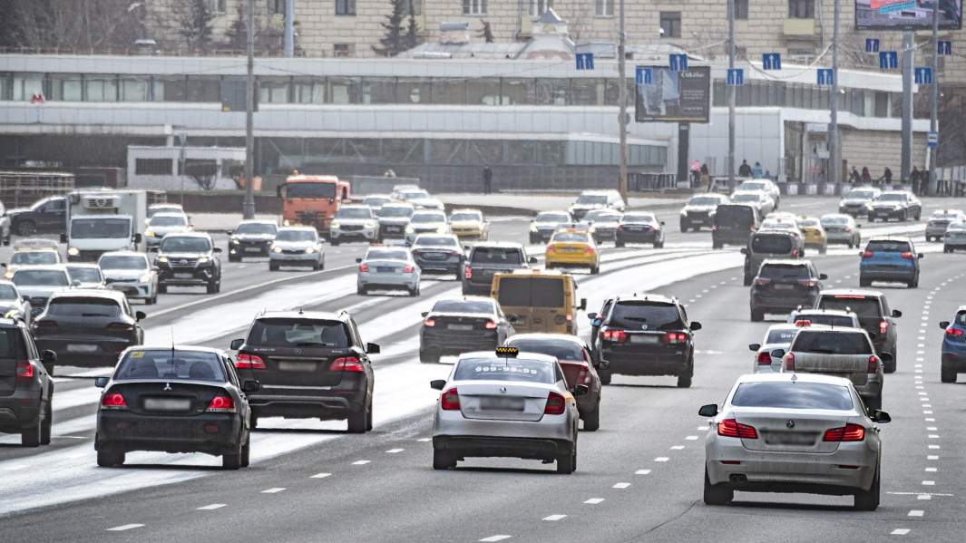автомобили в городе