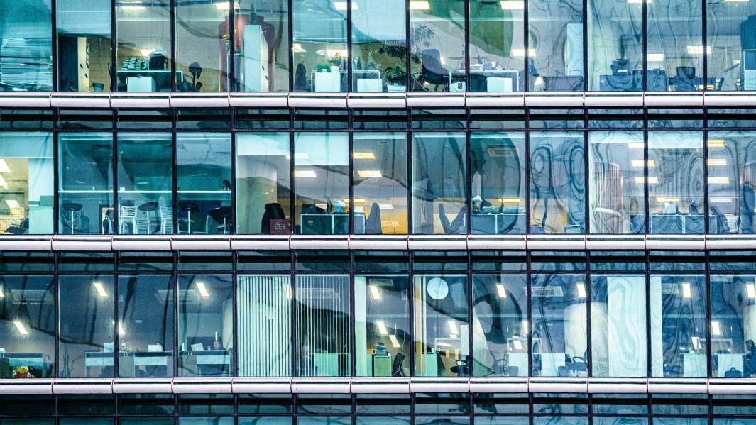 Окна офисов