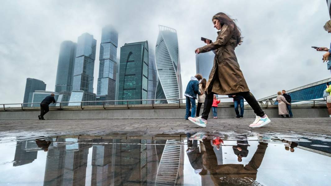 Девушка, «Москва-Сити»