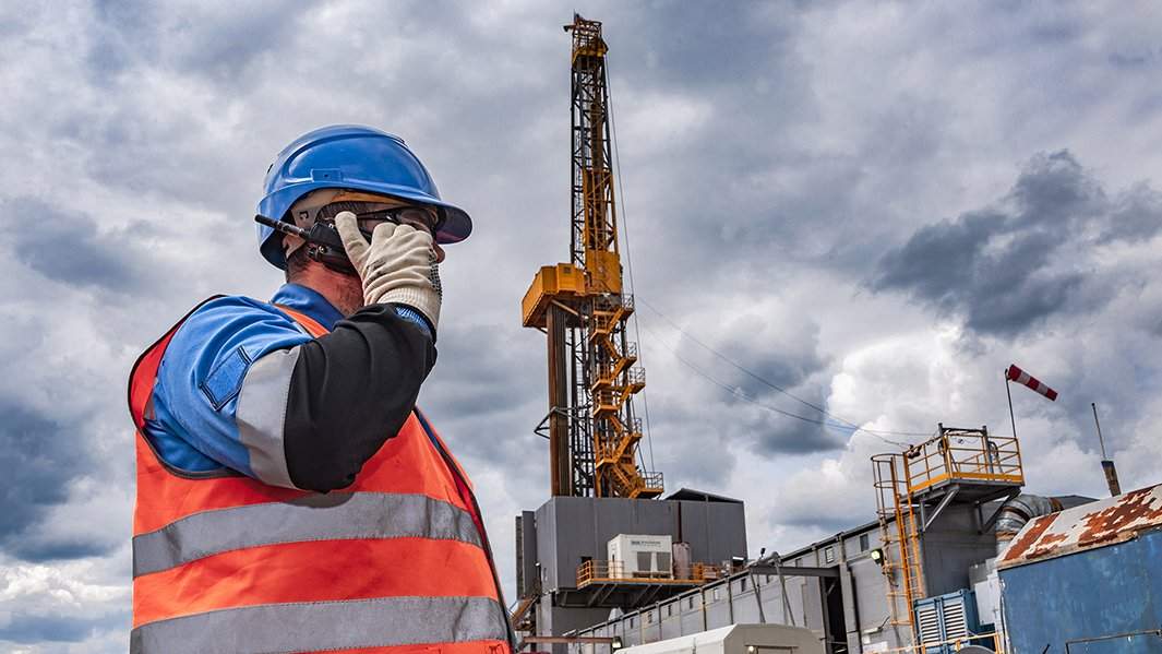 нефтедобыча