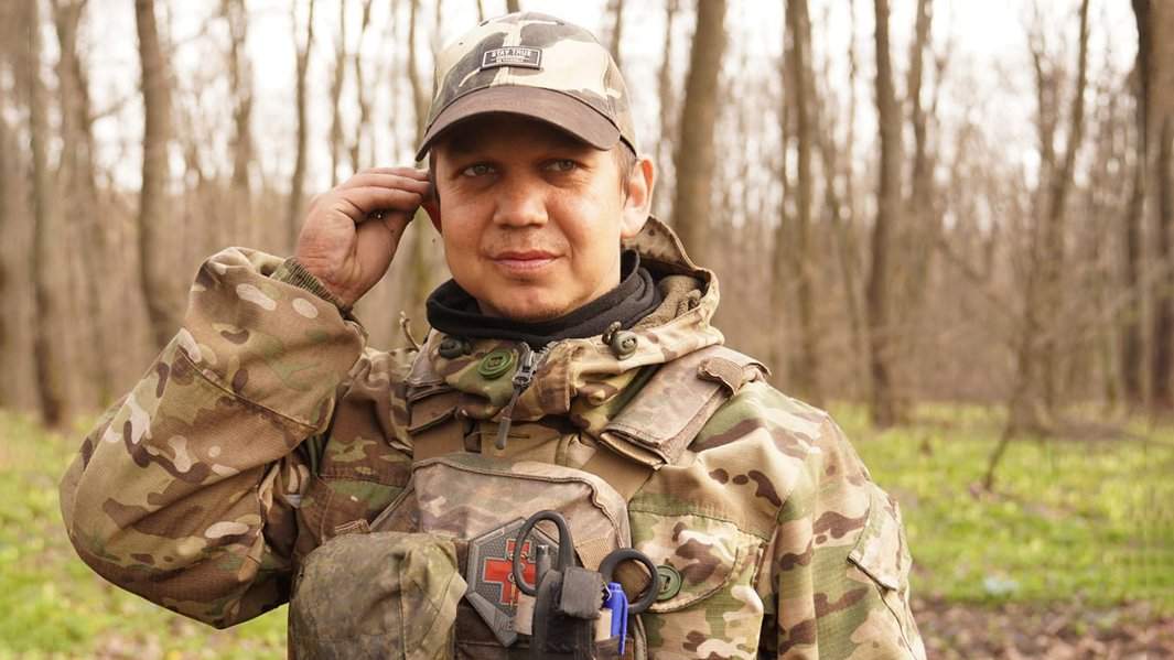 Пашка, позывной Креветка - дважды вытащил из-под огня раненых товарищей