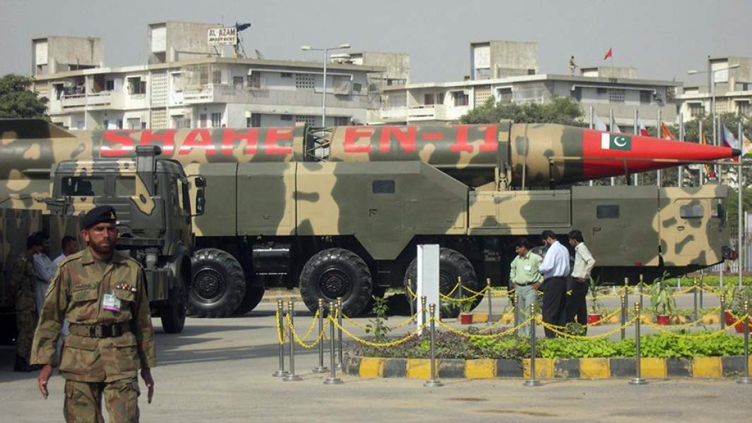 Пакистанская баллистическая ракета средней дальности Shaheen, которая может оснащаться как обычной, так и ядерной боеголовкой