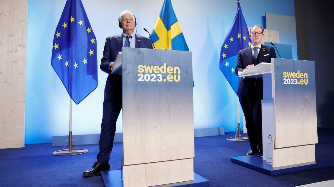 Верховный представитель Европейского союза по иностранным делам и политике безопасности Жозеп Боррелл и министр иностранных дел Швеции Тобиас Бильстрем