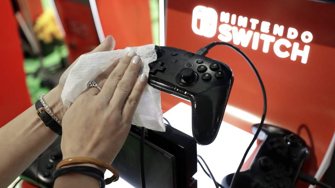 Конкуренты отреагировали на новую политику бесплатного обслуживания