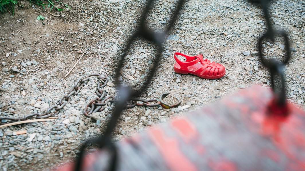 качели ботиночек