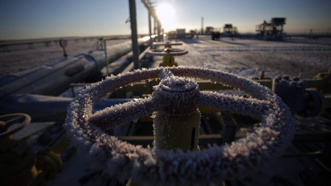 вентель газовой трубы иней 