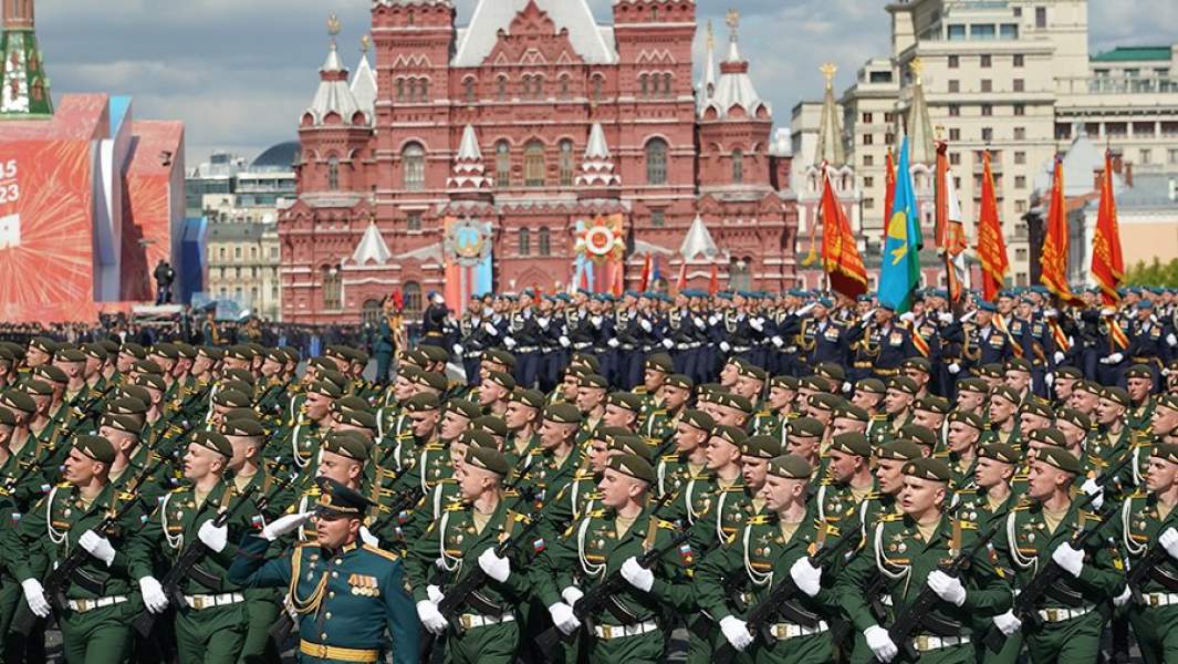 Военнослужащие на параде в Москве, посвященном 78-й годовщине Победы в Великой Отечественной войне