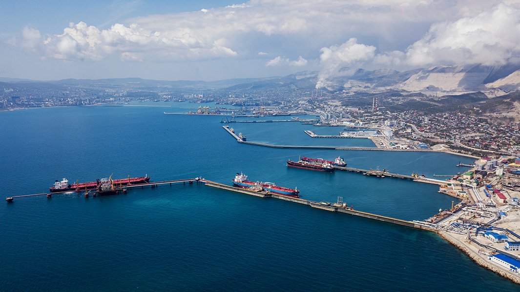 Нефтеналивной терминал в Новороссийске 