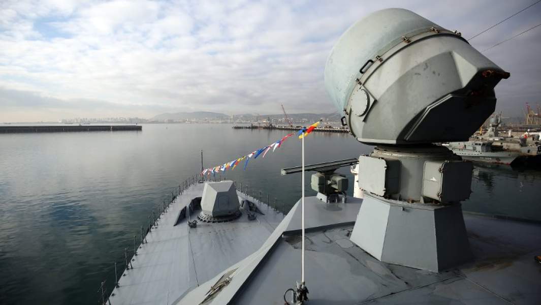 Артиллерийская радиолокационная станция на патрульном корабле «Павел Державин»