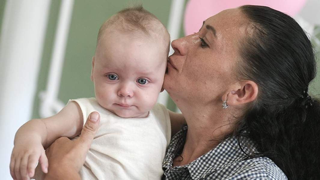 Женщина с ребенком