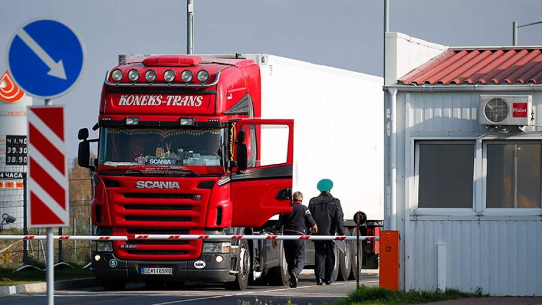 Фура на пограничном пункте пропуска