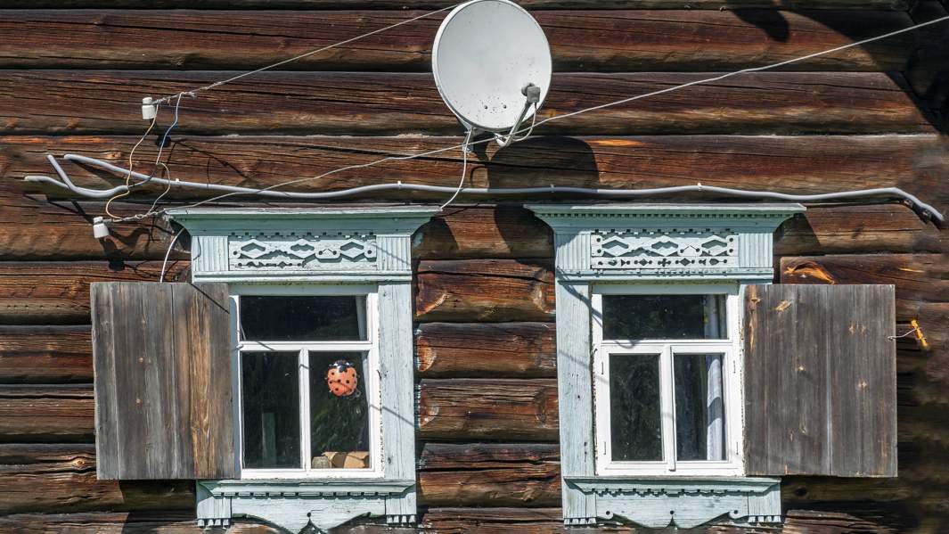 спутниковая тарелка