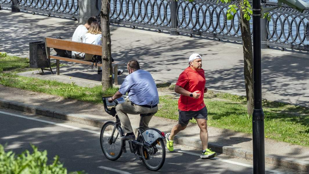 прохожие на воробьевых горах