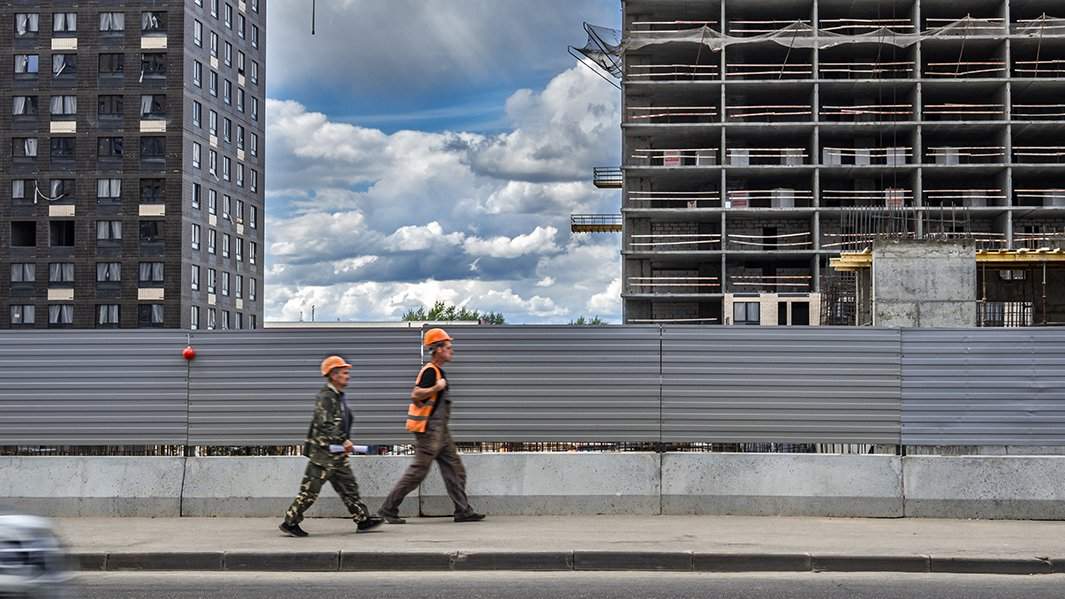 разнорабочие на стройке