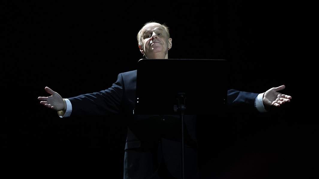 Авангард Леонтьев в спектакле «Истории любви»