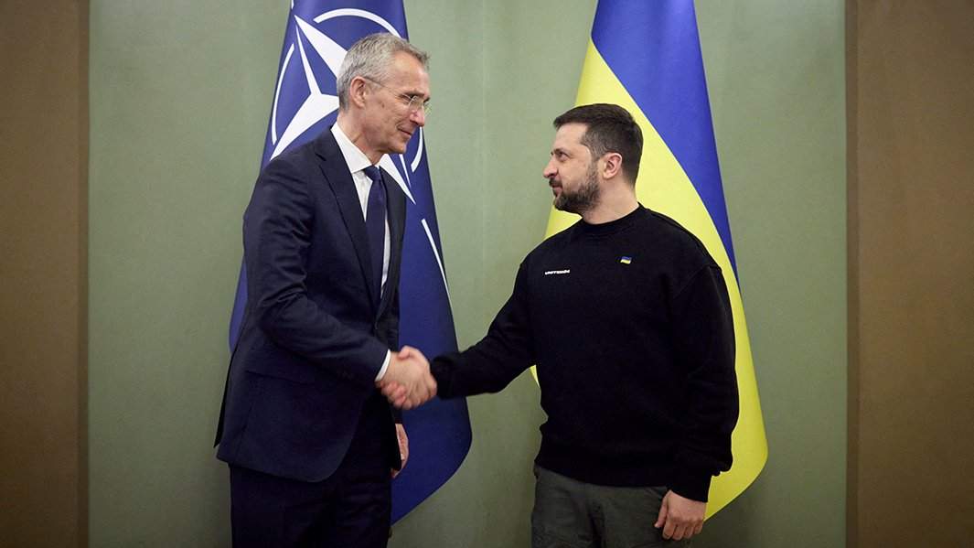 Генеральный секретарь НАТО Йенс Столтенберг и президент Украины Владимир Зеленский