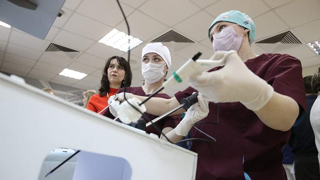 студенты-медики