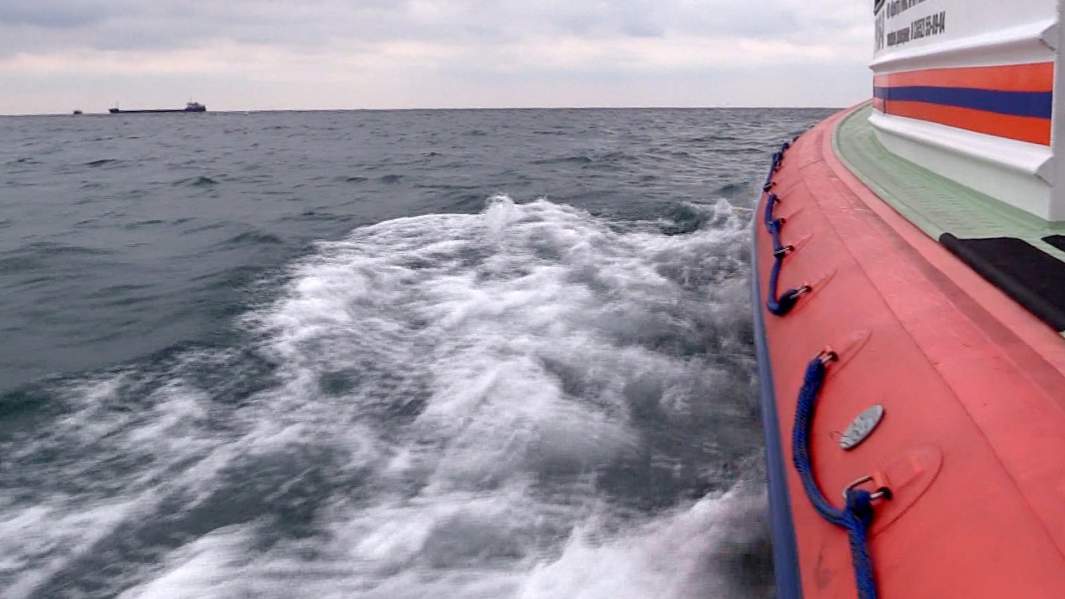 МЧС черное море лодка