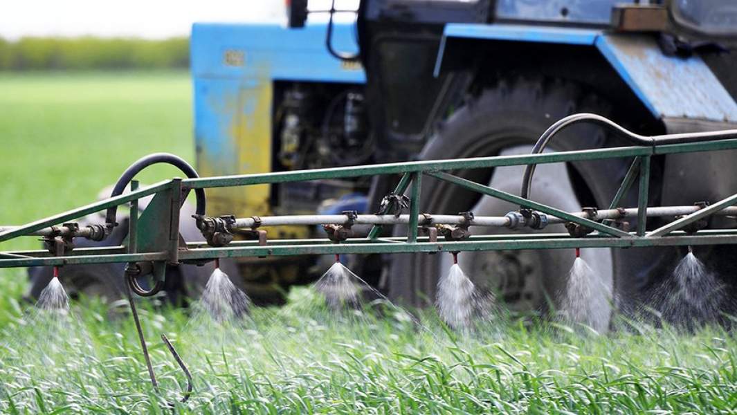 Обработка земель с внесением удобрений