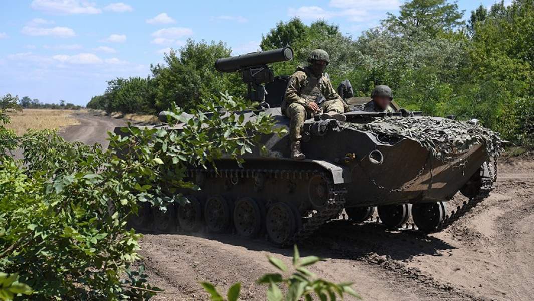 Военнослужащие десантной противотанковой батареи воздушно-десантных войск Вооруженных сил РФ, задействованные на южном направлении специальной военной операции