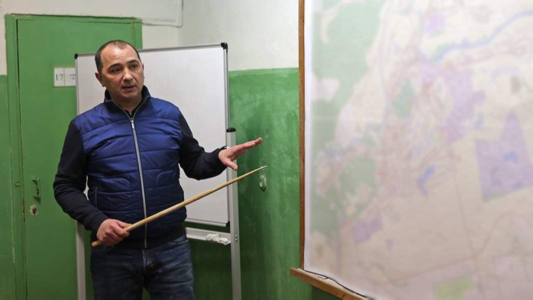 Глава администрации Шебекинского городского округа Владимир Жданов на командно-штабных комплексных учениях по работе общественного транспорта в случае чрезвычайной ситуации, в Шебекино Белгородской области