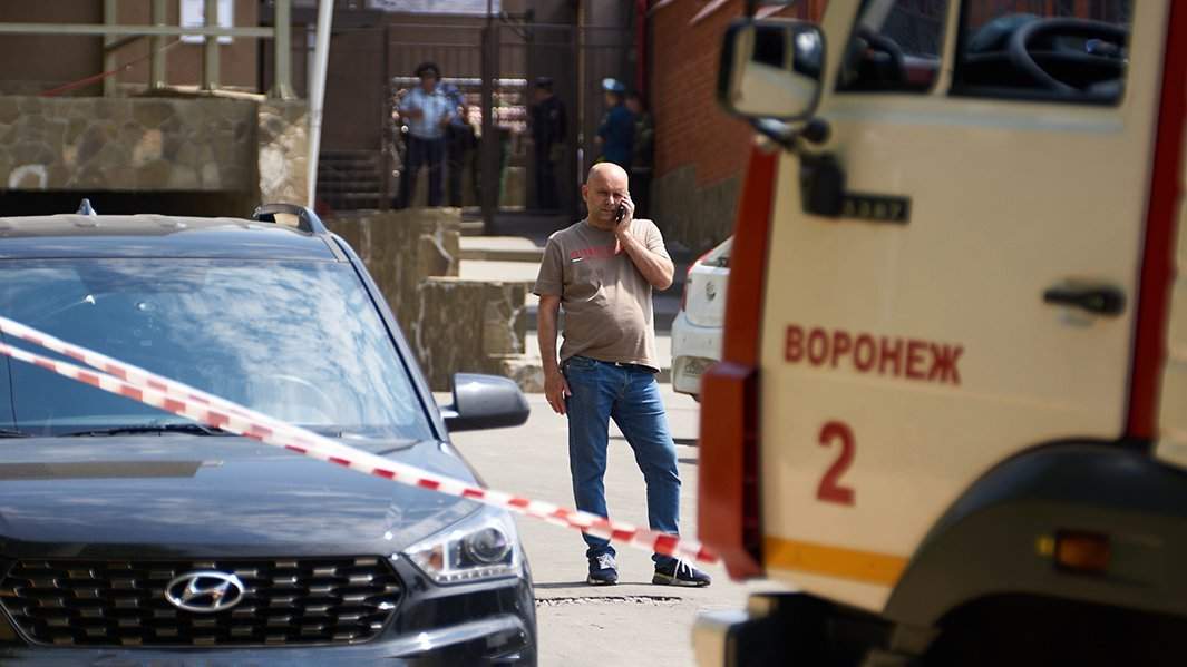 житель дома на месте происшествия