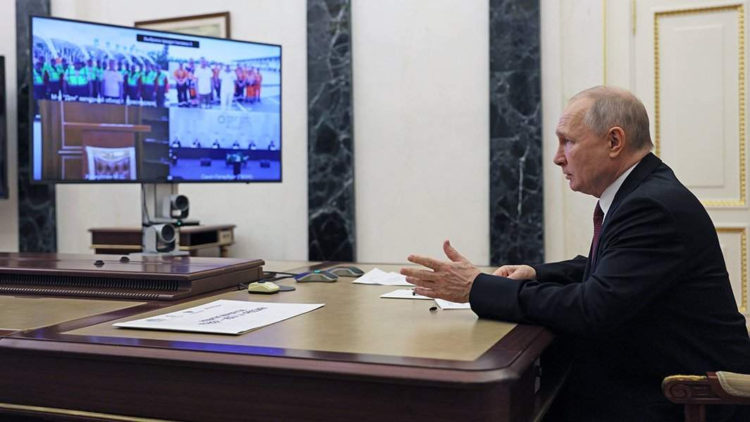 Президент РФ Владимир Путин принимает участие в церемонии запуска автодвижения по федеральной трассе М-4 «Дон» 